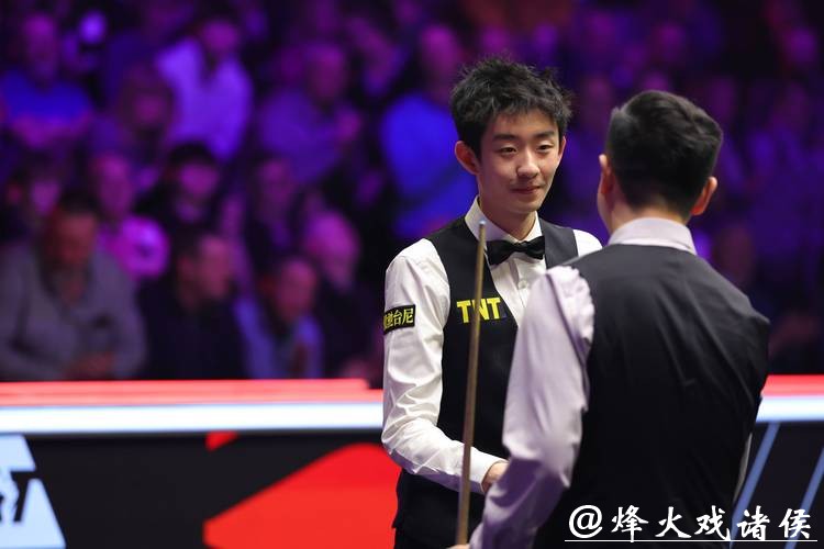 吴宜泽晋级斯诺克大师赛四强